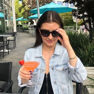 Meet your Posher, Liza